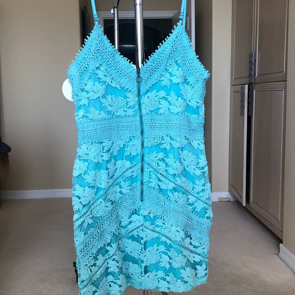 Turquoise lace dress - Picture 4 of 5